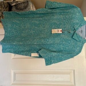 Men’s 3 button IZOD summer shirt, light weight-collared neck